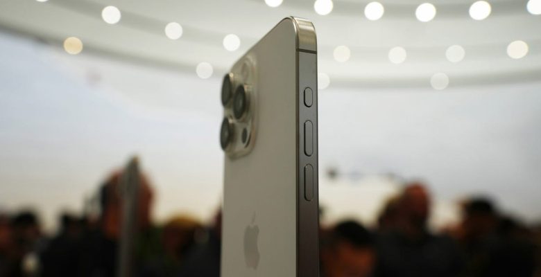 iPhone 15 Pro ve Pro Max ön siparişte yok sattı