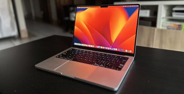 Samsung, OLED MacBook Pro için çalışmaya başladı