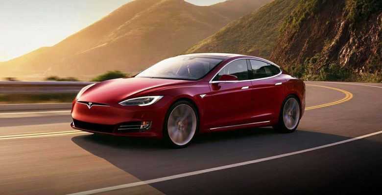 Tesla, müşterilerin Model 3 siparişini 8 yıldır teslim etmemiş!